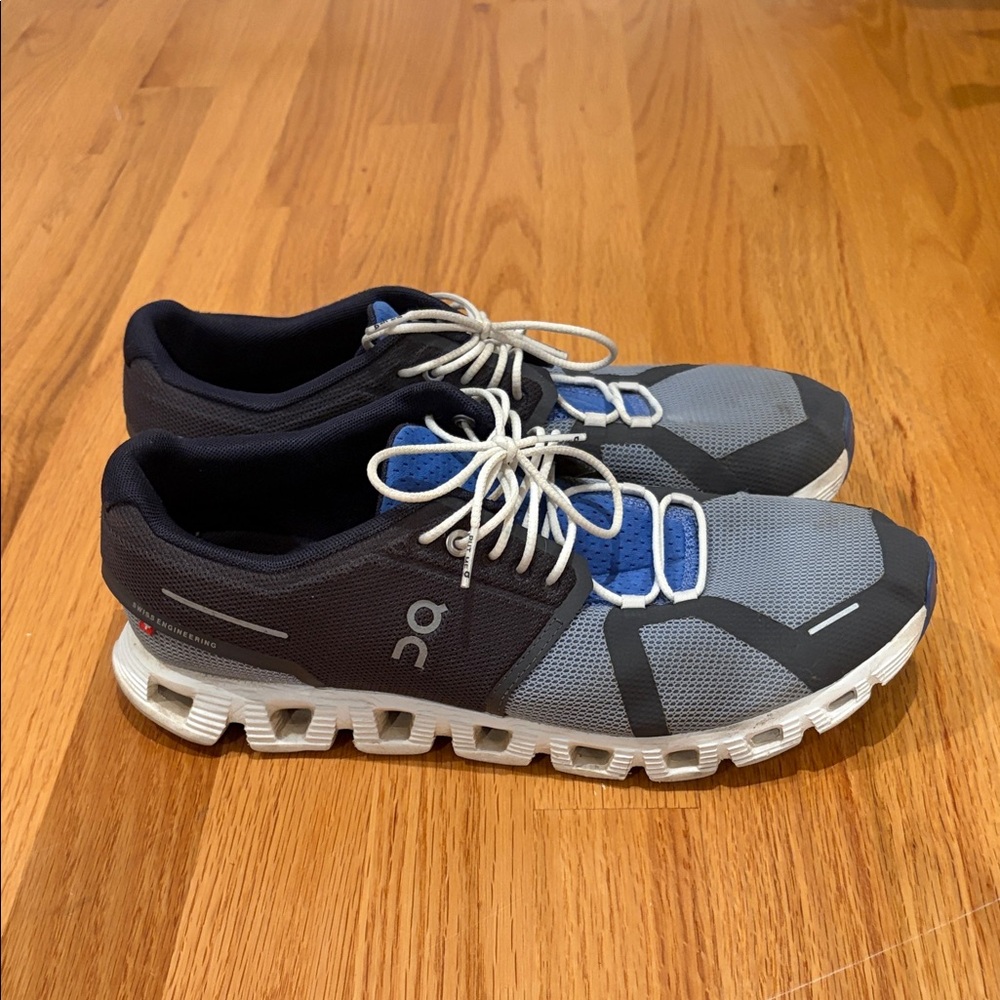 On Running Men's Athletic Shoes in Blue and Gray